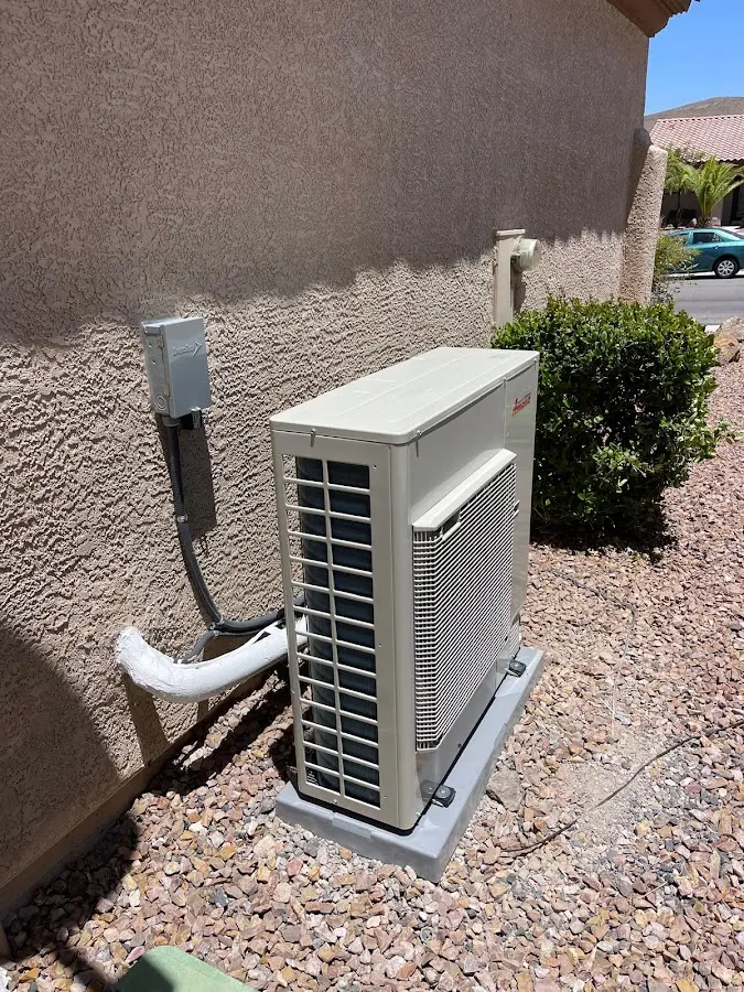 Residential air conditioning condenser unit in Waller